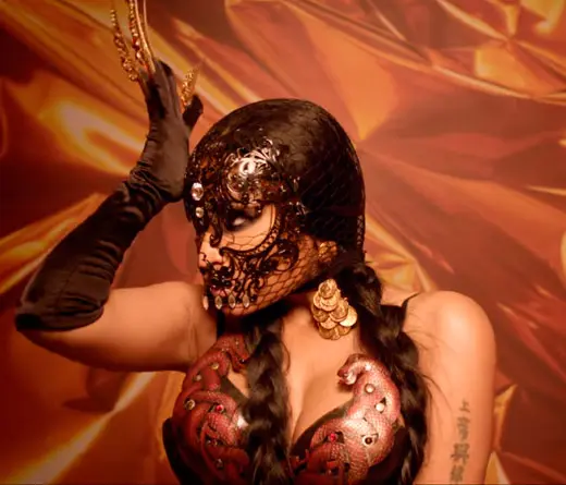 Mir el video en el que Nicki Minaj hechiza a David Guetta.